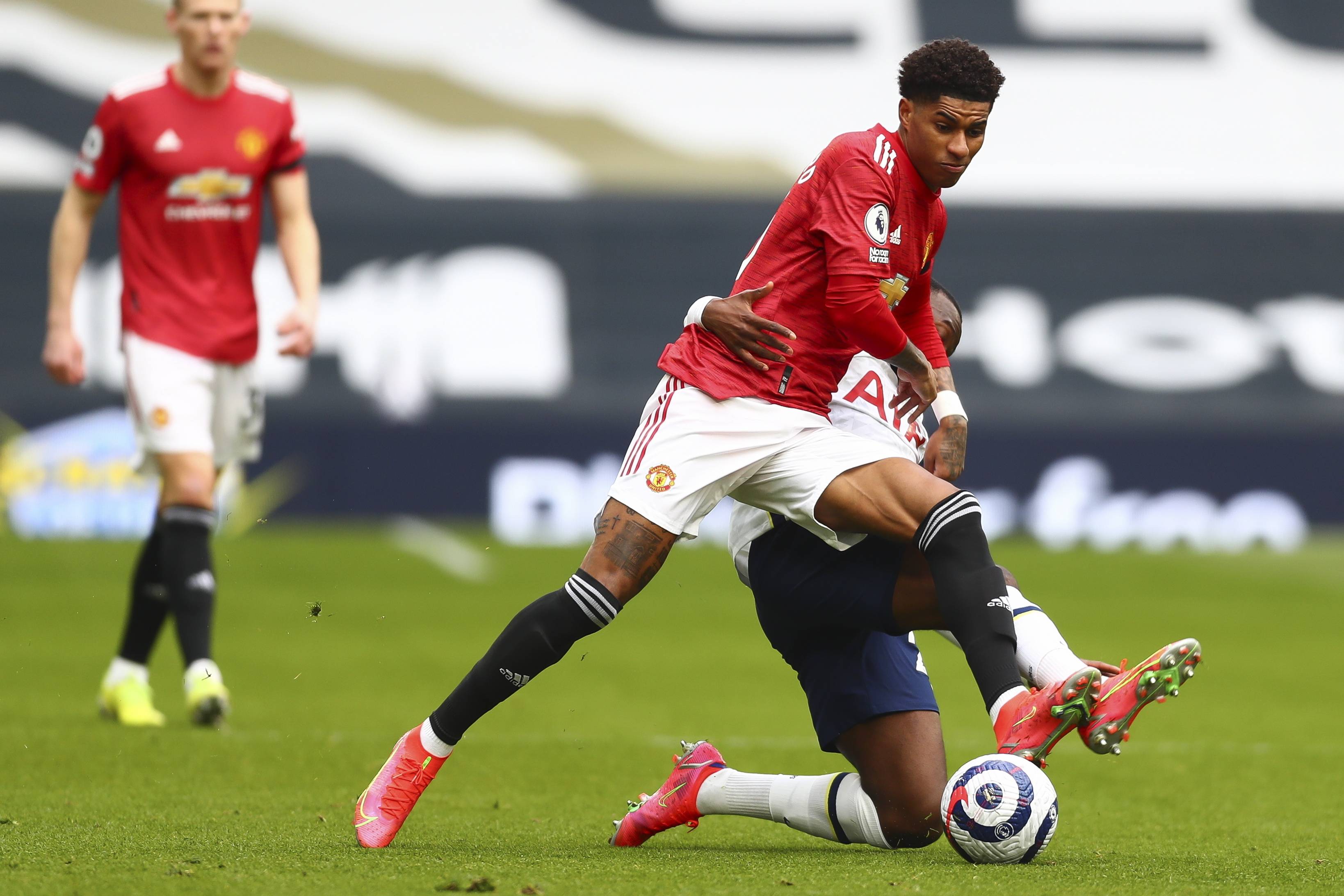 斯转会策略 斯转会策略